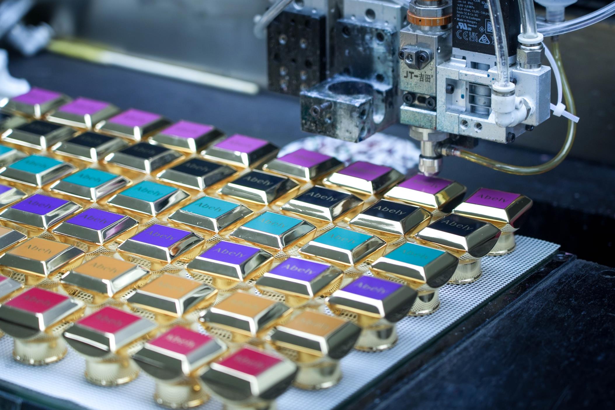 Finishing perfume caps